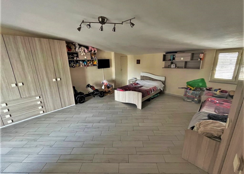 Vendita Appartamenti Orta di Atella - "Elegante appartamento mansardato in vendita ad Orta di Atella: un'opportunità unica!" 🌟🏠 Località Zona Cimitero