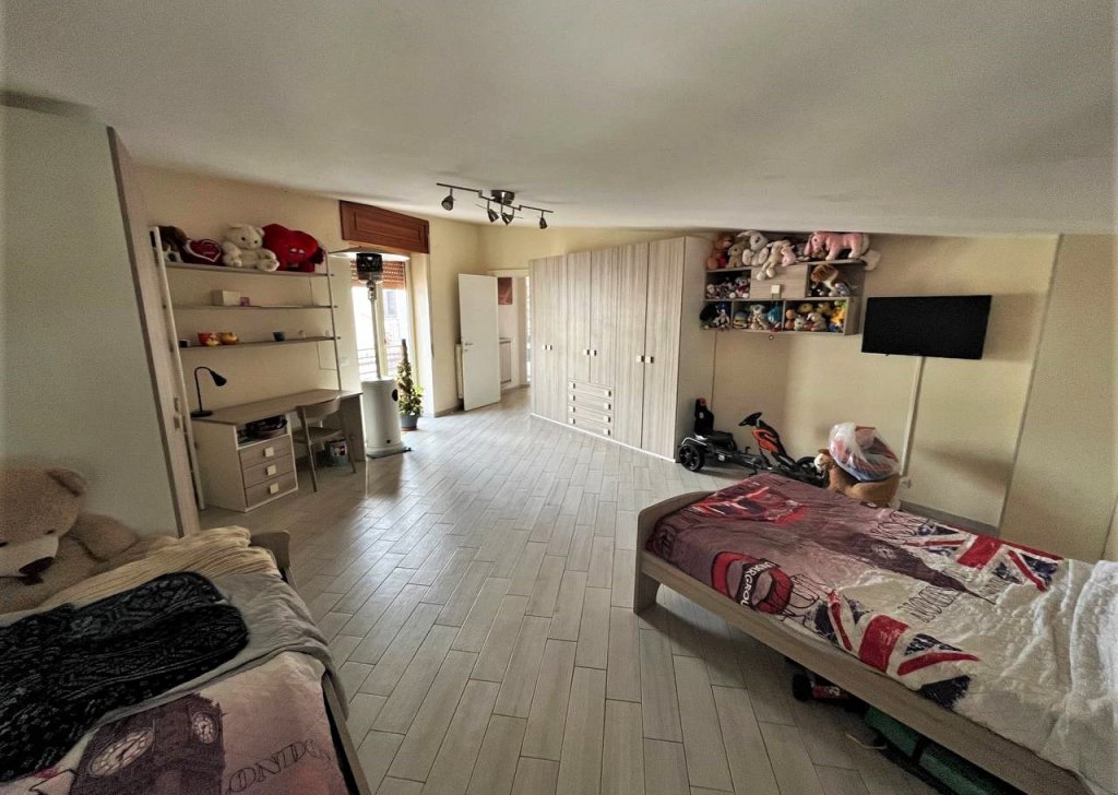 Vendita Appartamenti Orta di Atella - "Elegante appartamento mansardato in vendita ad Orta di Atella: un'opportunità unica!" 🌟🏠 Località Zona Cimitero