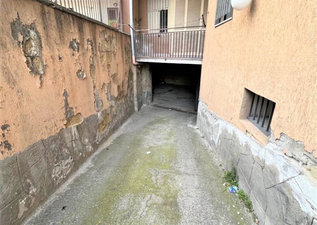 Appartamenti quadrilocale in vendita  150 m² ottime condizioni, Orta di Atella, località Zona Cimitero