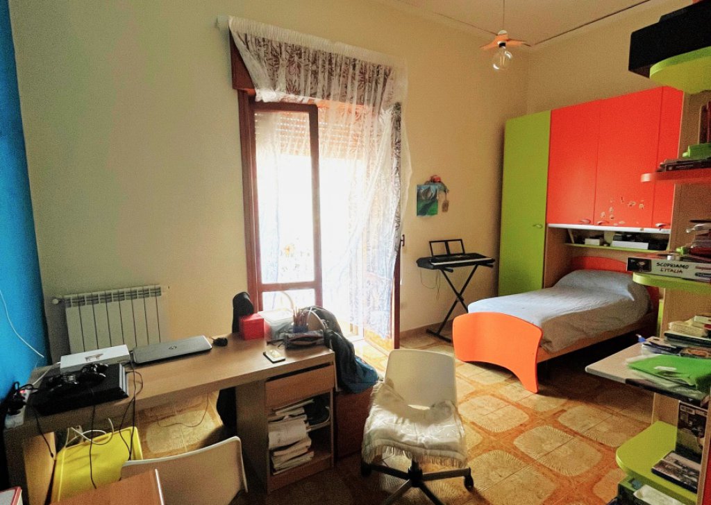 Vendita Appartamenti Afragola - Afragola: Ampio Appartamento, Balconi e Scuola Località afragola
